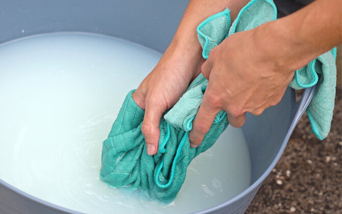 Schoonmaken tuinkussens